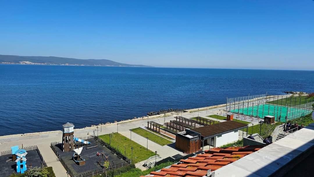 Хоризонт Appartement Nesebar Buitenkant foto